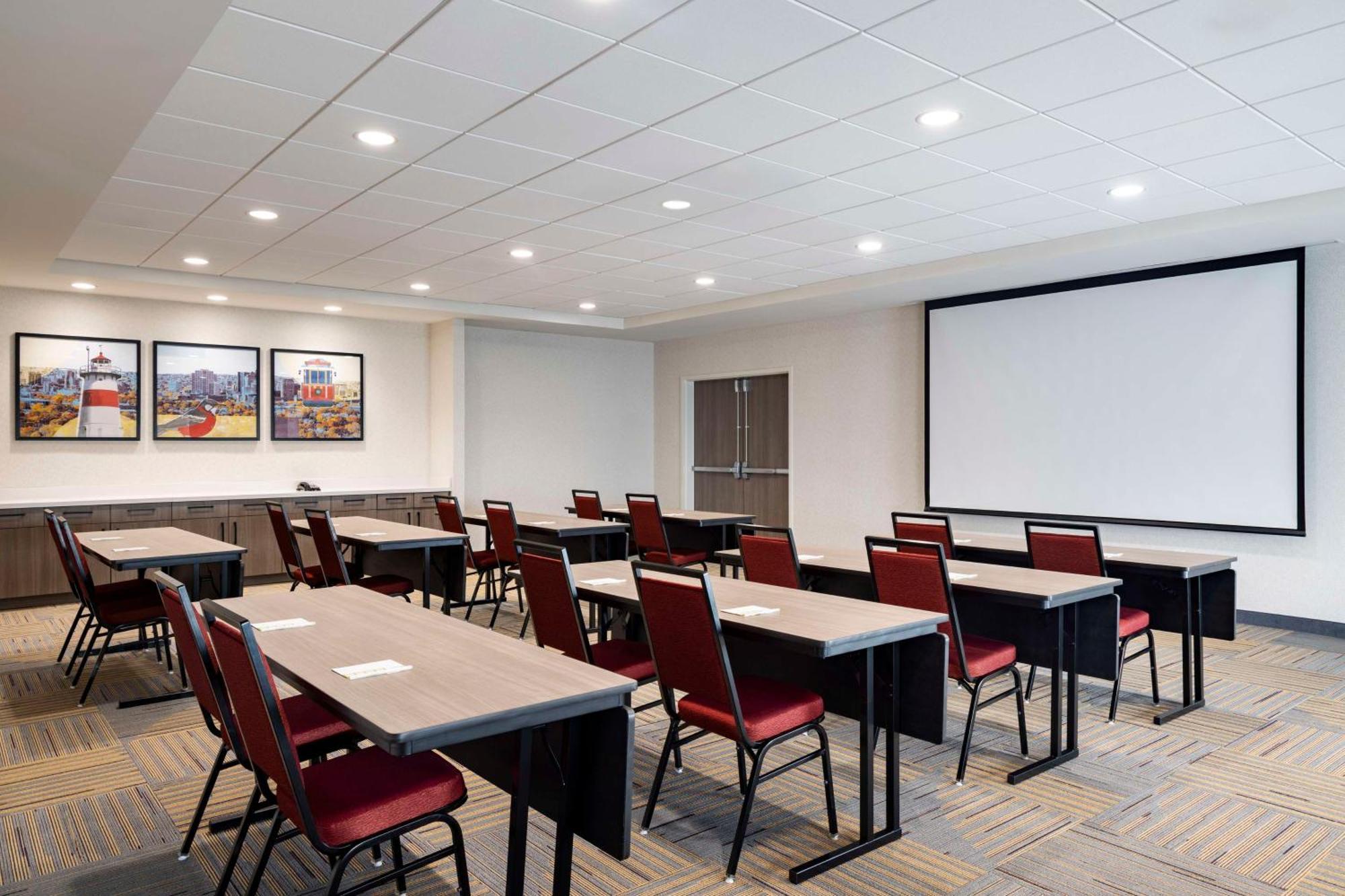 Home2 Suites By Hilton East Haven New Haven Экстерьер фото