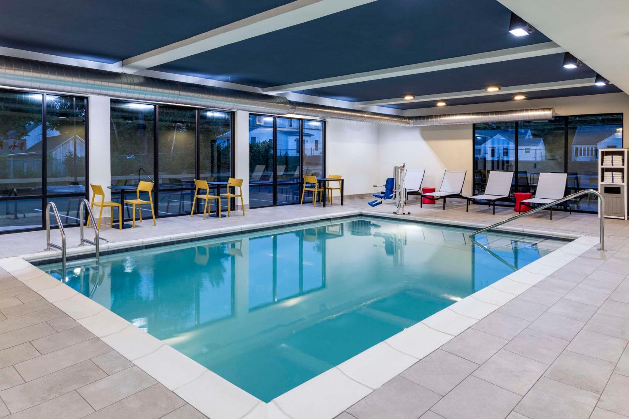 Home2 Suites By Hilton East Haven New Haven Экстерьер фото